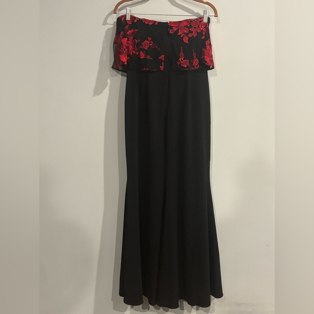 Badgley Mischka Floral Popover Black Gown - Picture 8 of 11